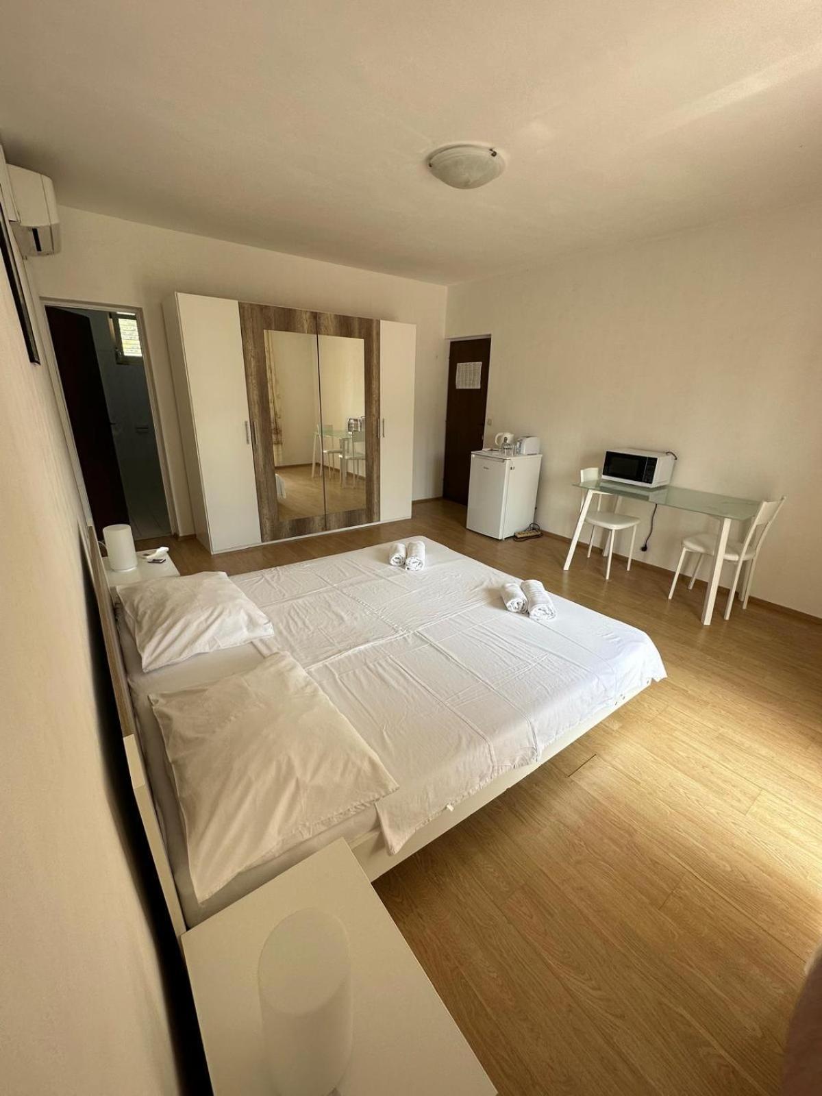 Apartment Velada Hvar Town Buitenkant foto