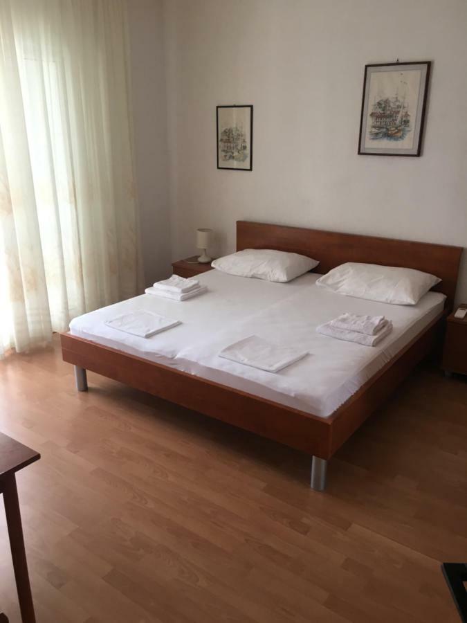 Apartment Velada Hvar Town Buitenkant foto